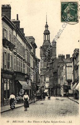 Carte postale ancienne Rue Thiers et Eglise Sainte-Croix — Bernay (Eure)