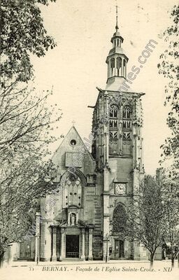 Carte postale ancienne Façade de l'Eglise Sainte-Croix — Bernay (Eure)