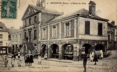 Carte postale ancienne L'Hôtel de Ville — Brionne (Eure)