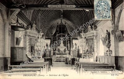Carte postale ancienne Intérieur de l'Église — Drucourt (Eure)
