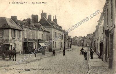 Carte postale ancienne Rue Saint-Maur — Étrépagny (Eure)