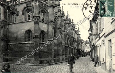 Carte postale ancienne Rue Dauphine et Abside de l'Eglise — Gisors (Eure)