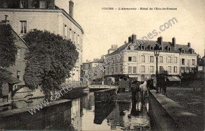 Carte postale ancienne L'Abreuvoir - Hôtel de l'Écu-de-France — Gisors (Eure)