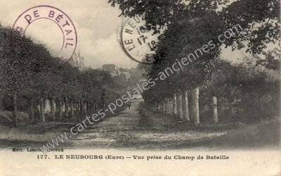 Carte postale ancienne Vue prise du Champ de Bataille — Le Neubourg (Eure)