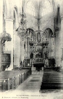 Carte postale ancienne Intérieur de l'Église — Le Neubourg (Eure)