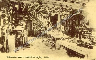Carte postale ancienne Hostellerie du Bois-Joly . Cuisine — Tillières-sur-Avre (Eure)