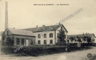 Carte postale ancienne La Distillerie — Béville-le-Comte (Eure-et-Loir)