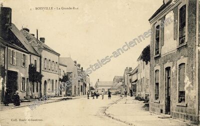 Carte postale ancienne La Grande-Rue — Boisville-la-Saint-Père (Eure-et-Loir)