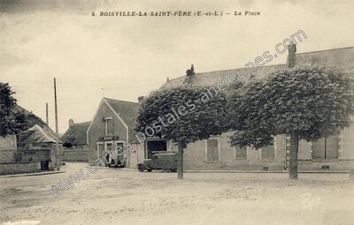 Carte postale ancienne La Place — Boisville-la-Saint-Père (Eure-et-Loir)