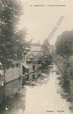 Carte postale ancienne Le Mail et les Fossés — Bonneval (Eure-et-Loir)