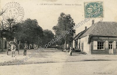 Carte postale ancienne Avenue du Château — Le Boullay-Thierry (Eure-et-Loir)