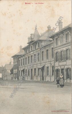 Carte postale ancienne Les Ecoles — Brou (Eure-et-Loir)