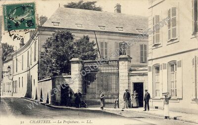 Carte postale ancienne La Préfecture — Chartres (Eure-et-Loir)