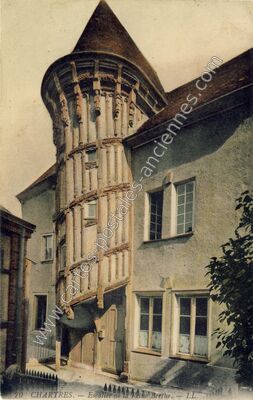 Carte postale ancienne Escalier de la Reine Berthe — Chartres (Eure-et-Loir)
