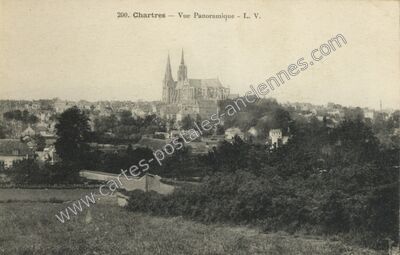 Carte postale ancienne Vue Panoramique - L. V — Chartres (Eure-et-Loir)