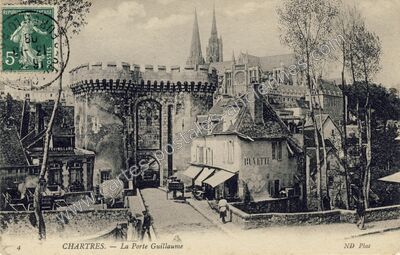 Carte postale ancienne La Porte Guillaume — Chartres (Eure-et-Loir)