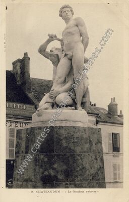 Carte postale ancienne Le Gaulois vaincu — Châteaudun (Eure-et-Loir)