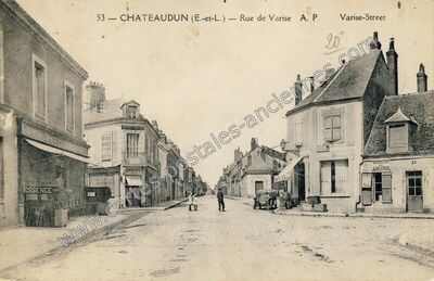 Carte postale ancienne Rue de Varise — Châteaudun (Eure-et-Loir)