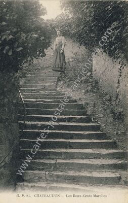 Carte postale ancienne Les Deux-Cents Marches — Châteaudun (Eure-et-Loir)