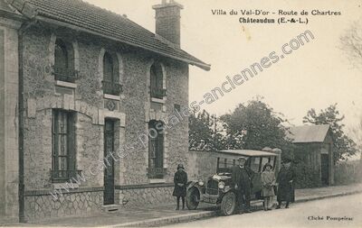 Carte postale ancienne Villa du Val-d'Or - Route de Chartres — Châteaudun (Eure-et-Loir)
