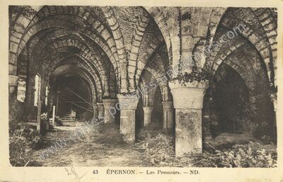 Carte postale ancienne Les Pressoirs — Épernon (Eure-et-Loir)