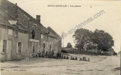 Carte postale ancienne La place — Guilleville (Eure-et-Loir)