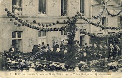 Carte postale ancienne Comice Agricole du 29 Mai 1910 - Hôtel de Ville - Musique du 131° d'Infanterie — Janville (Eure-et-Loir)