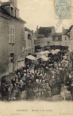 Carte postale ancienne Marché à la volaille — Janville (Eure-et-Loir)