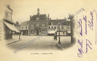 Carte postale ancienne L'Hôtel de Ville — La Loupe (Eure-et-Loir)