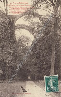 Carte postale ancienne Parc de Maintenon, Allée Racine vue prise des Aqueducs — Maintenon (Eure-et-Loir)