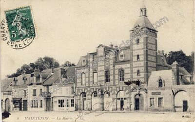 Carte postale ancienne La Mairie — Maintenon (Eure-et-Loir)
