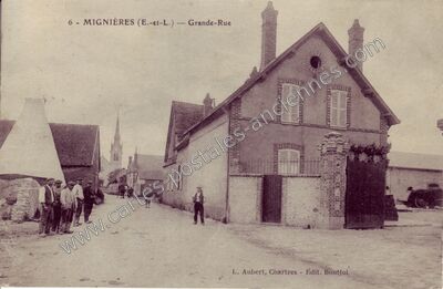 Carte postale ancienne Grande-Rue — Mignières (Eure-et-Loir)