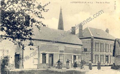 Carte postale ancienne Vue de la Place — Nottonville (Eure-et-Loir)