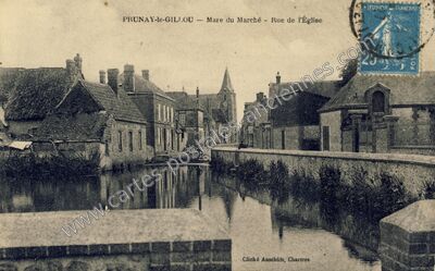 Carte postale ancienne Mare du Marché - Rue de l'Église — Prunay-le-Gillon (Eure-et-Loir)