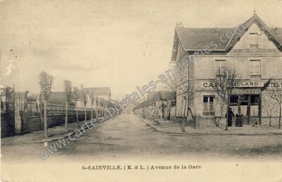 Carte postale ancienne Avenue de la Gare — Sainville (Eure-et-Loir)