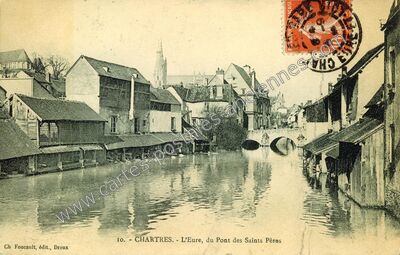 Carte postale ancienne L'Eure, du Pont des Saints Pères — Chartres (Eure-et-Loir)