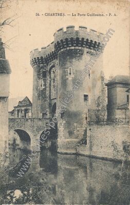Carte postale ancienne La Porte Guillaume — Chartres (Eure-et-Loir)