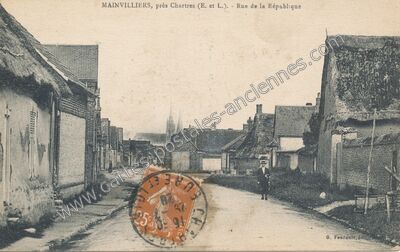 Carte postale ancienne Rue de la République — Mainvilliers (Eure-et-Loir)