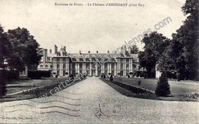 Carte postale ancienne Le Château d'ABONDANT (Côté Est) — Abondant (Eure-et-Loir)
