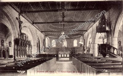Carte postale ancienne Intérieur de l'Eglise — Arrou (Eure-et-Loir)