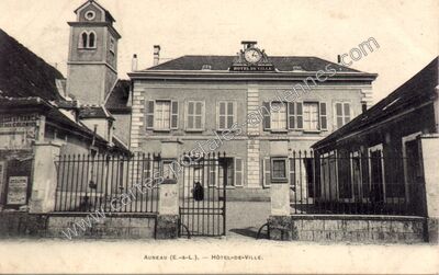 Carte postale ancienne Hôtel-de-ville — Auneau (Eure-et-Loir)