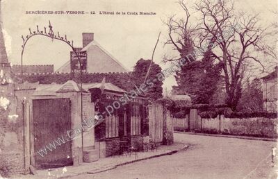 Carte postale ancienne L'Hôtel de la Croix Blanche — Berchères-sur-Vesgre (Eure-et-Loir)