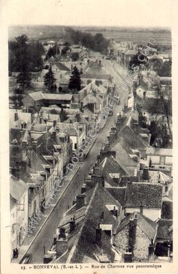 Carte postale ancienne Rue de Chartres vue panoramique — Bonneval (Eure-et-Loir)