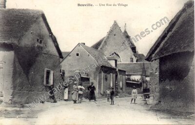 Carte postale ancienne Une Rue du Village — Bouville (Eure-et-Loir)