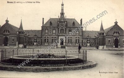 Carte postale ancienne L'Hôtel de Ville — Brou (Eure-et-Loir)