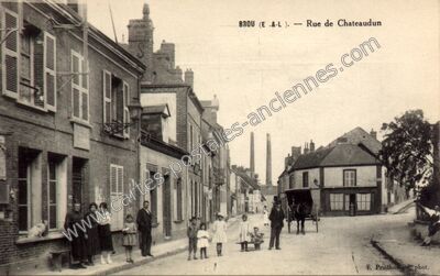 Carte postale ancienne Rue de Chateaudun — Brou (Eure-et-Loir)