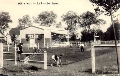 Carte postale ancienne Le Parc des Sports — Brou (Eure-et-Loir)