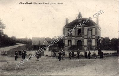 Carte postale ancienne La Mairie — Chapelle-Guillaume (Eure-et-Loir)