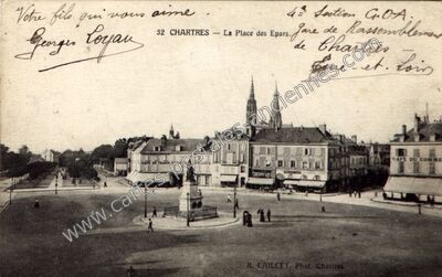 Carte postale ancienne La Place des Epars — Chartres (Eure-et-Loir)