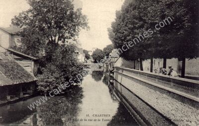Carte postale ancienne Le quai de la rue de la Tannerie — Chartres (Eure-et-Loir)